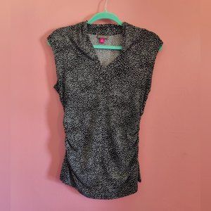 Vince Camuto Black and White Sleeveless Ruched Side Blouse - Size Medium